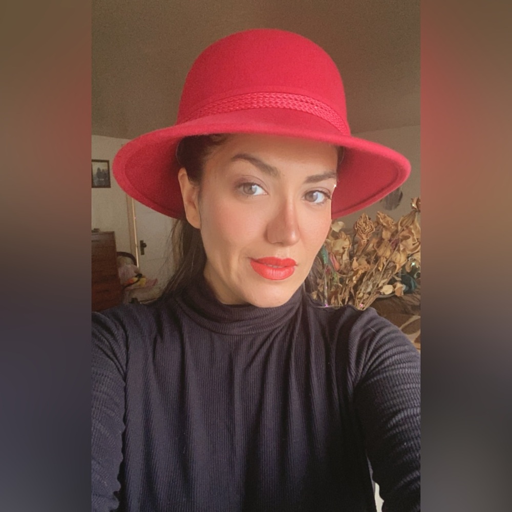 Classic Wide-Brim Red Hat - Women's Fashion Accessory